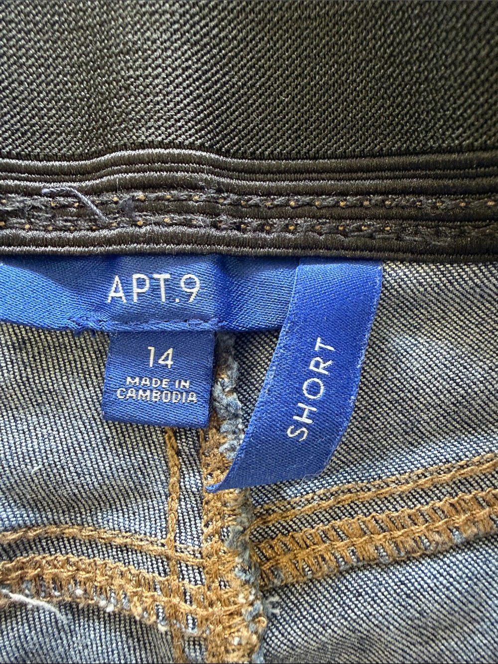 Women's apt 9 Dark Blue Denim Roll-Cuff Stretch Shorts, Size 14 - Picture 3 of 3
